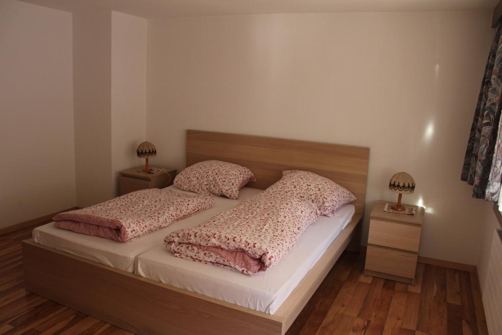 Ferienwohnung Silberdistel, Saastalstrasse 178 Saas-Grund Quarto foto